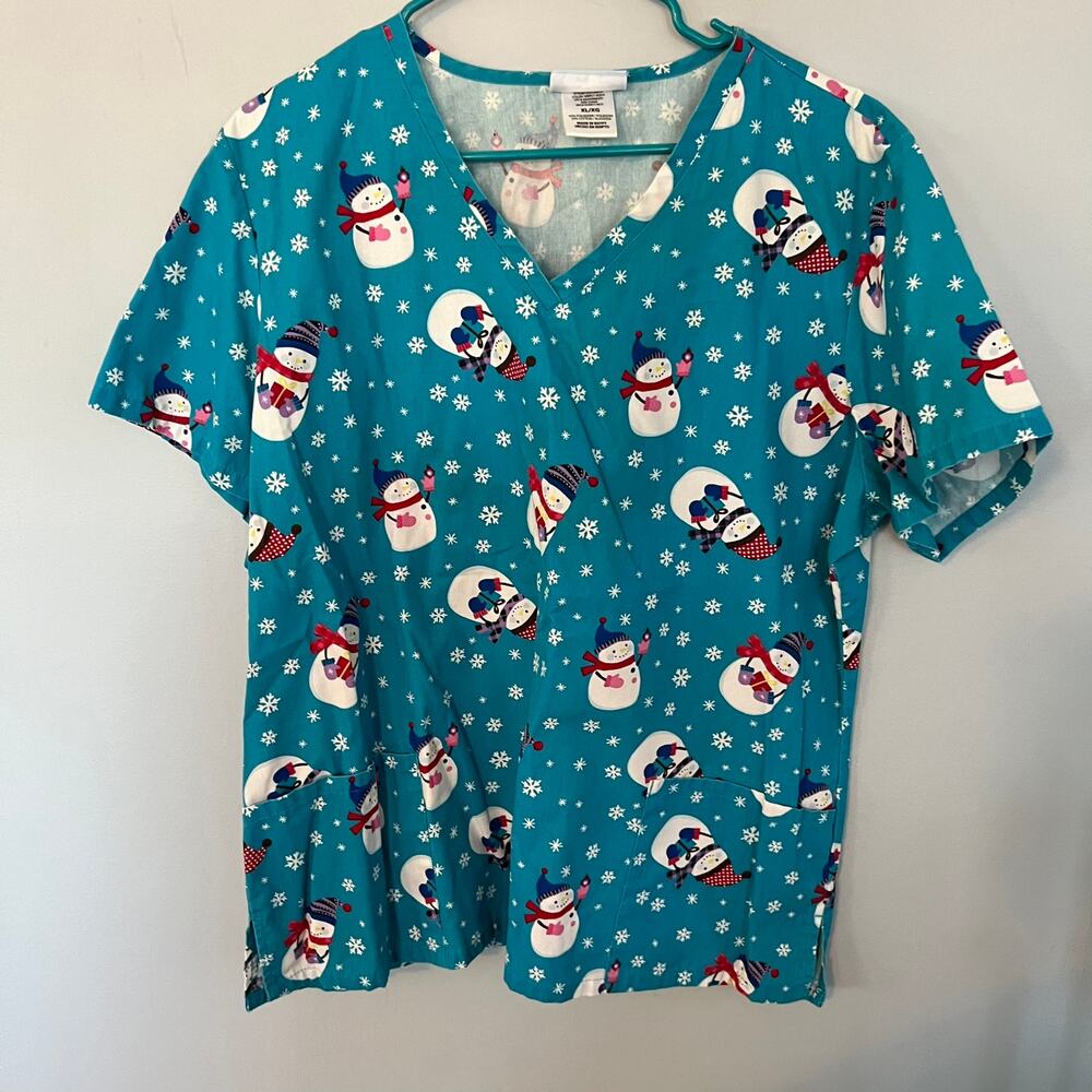 SB Scrubs Aqua Blue Winter Snowman Scrub Top Women's Size XL Christmas Festive